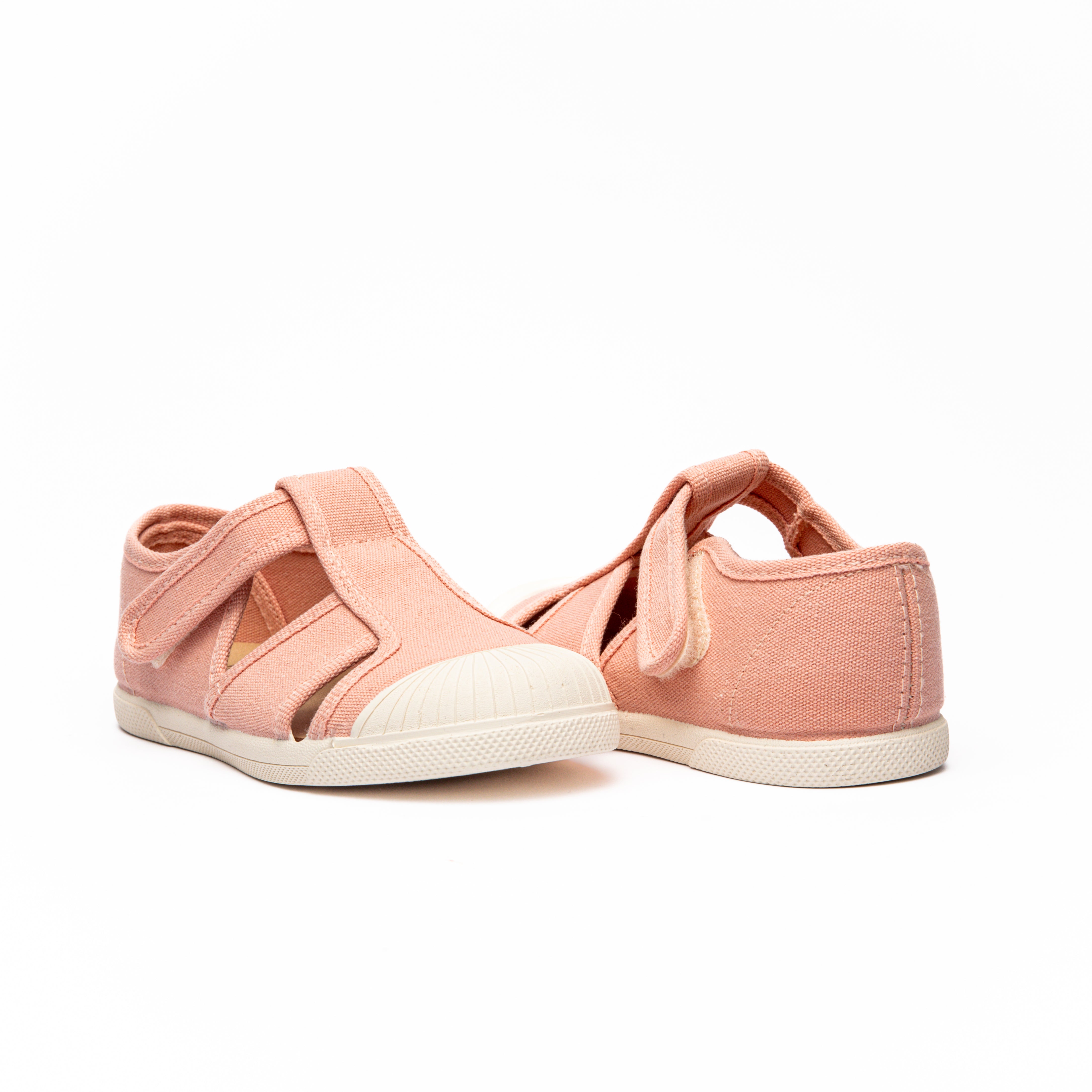 Canvas Captoe Sandal in Peach