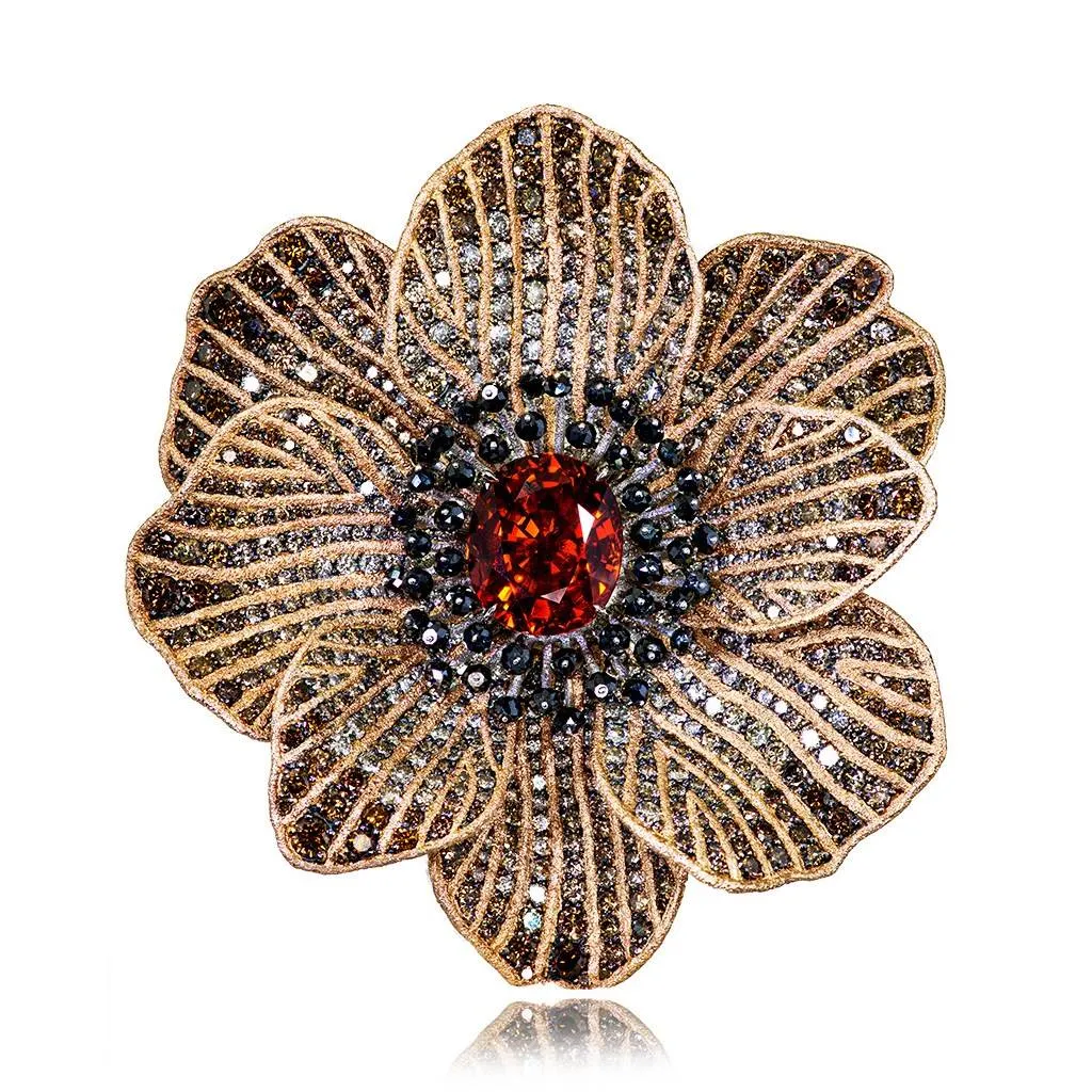 Gold Coronaria Ring with Mandarin Garnet & Diamonds