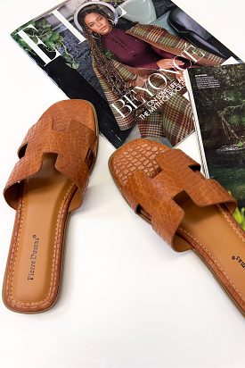 Lakeshore Sandal in Cognac